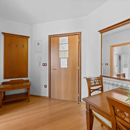 Apartament Armin *